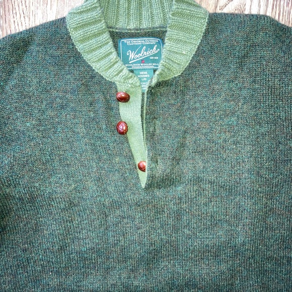 Men’s wool rich vintage wool Green Sweater with Elbow Patches - Picture 6 of 8